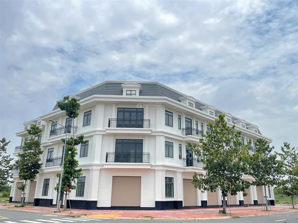 Mega city 2  đất nền tthc nhơn trạch đường 25c giá 1.360 tỷ/nền/110m2 shr  0906 720 ***