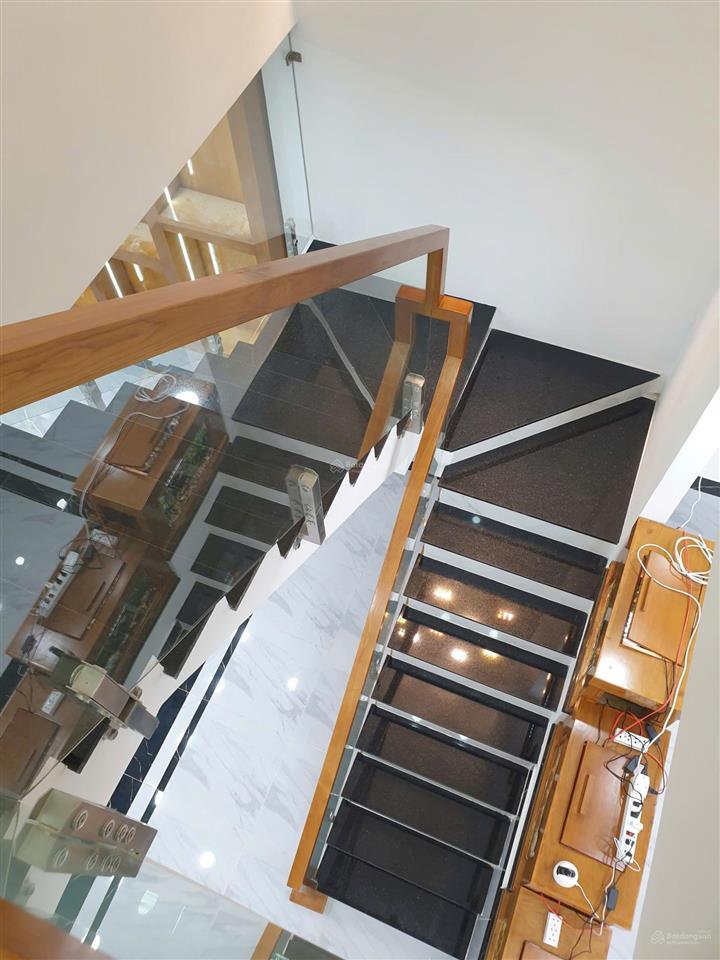 Nhà 1 trệt 1 lầu mặt tiền trần văn mười 5x32m, gần chợ chữ s xã xuân thới đông cũ