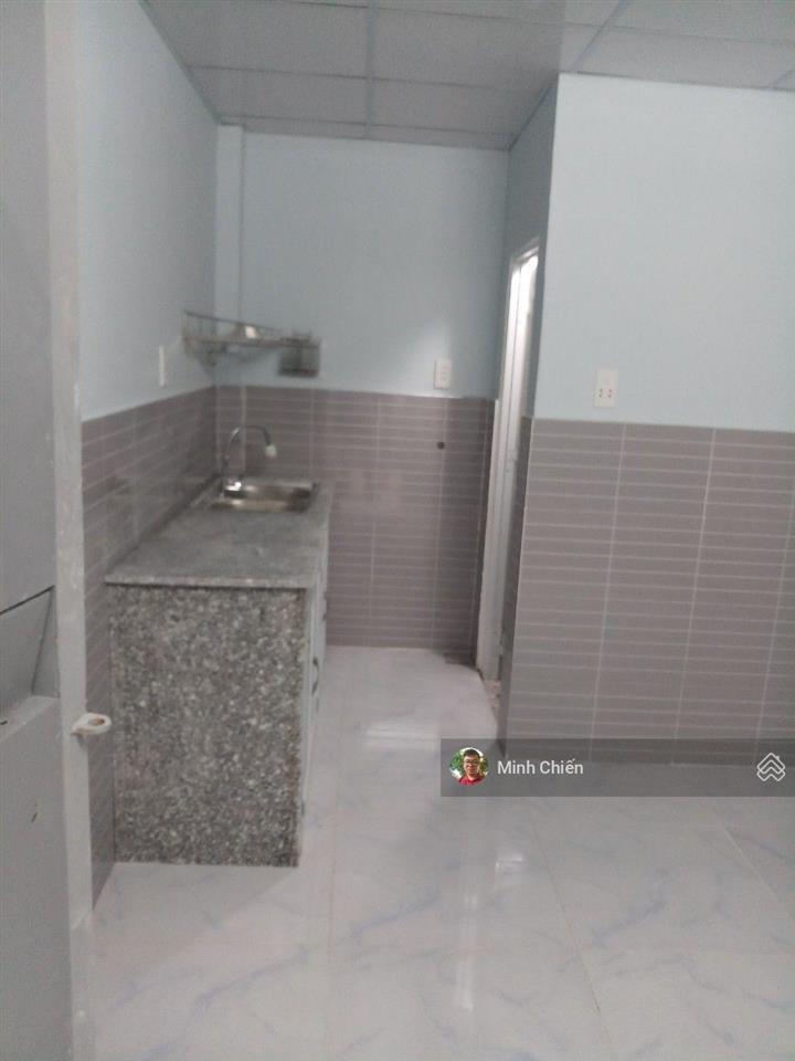 Nhà 9x20m, có 10 phòng hẻm lê thị kim gần nhà thờ micae ub xã xuân thới sơn mới