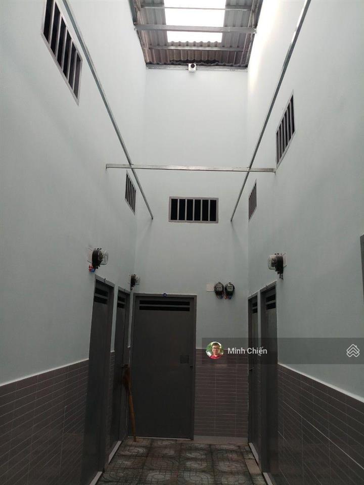 Nhà 9x20m, có 10 phòng hẻm lê thị kim gần nhà thờ micae ub xã xuân thới sơn mới