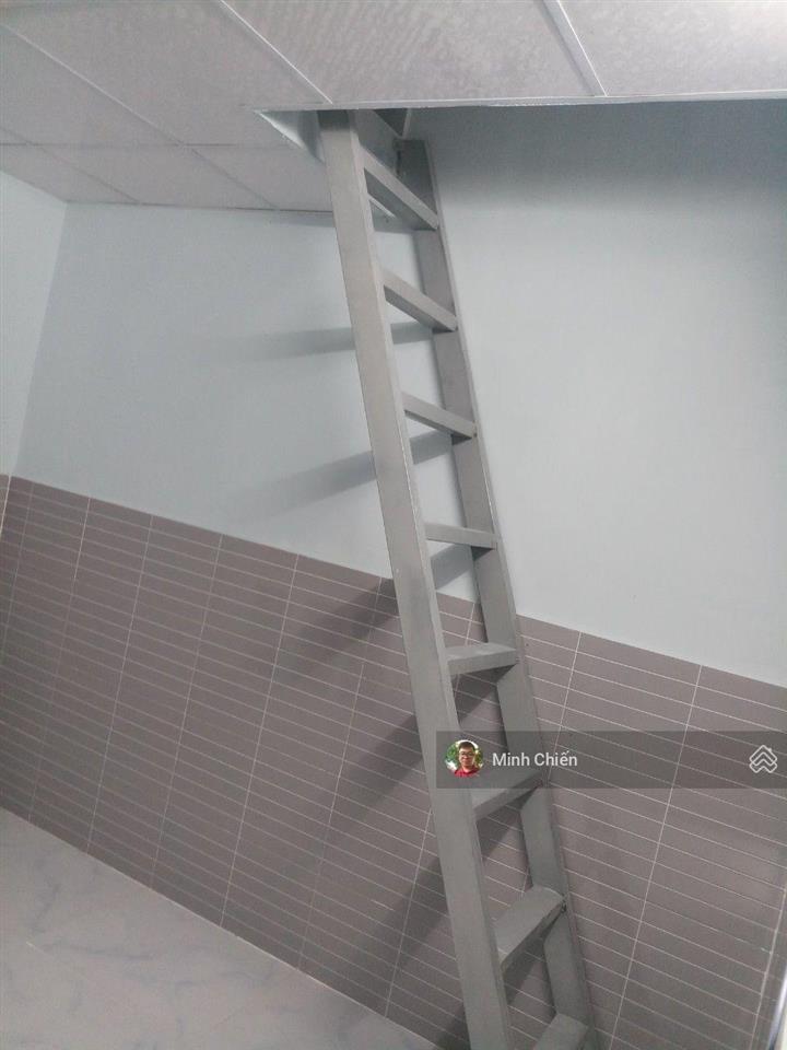 Nhà 9x20m, có 10 phòng hẻm lê thị kim gần nhà thờ micae ub xã xuân thới sơn mới