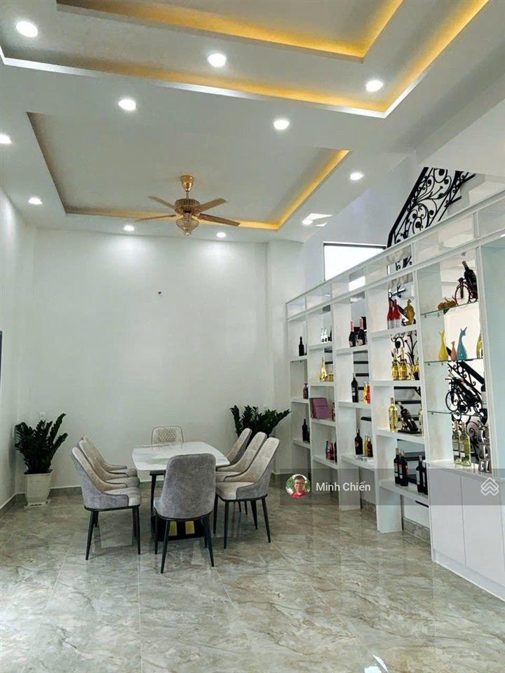 Nhà biệt thự 1 trệt 1 lầu 10x16m, hẻm nhựa 8m, gần dương công khi, ub xã tân hiệp cũ