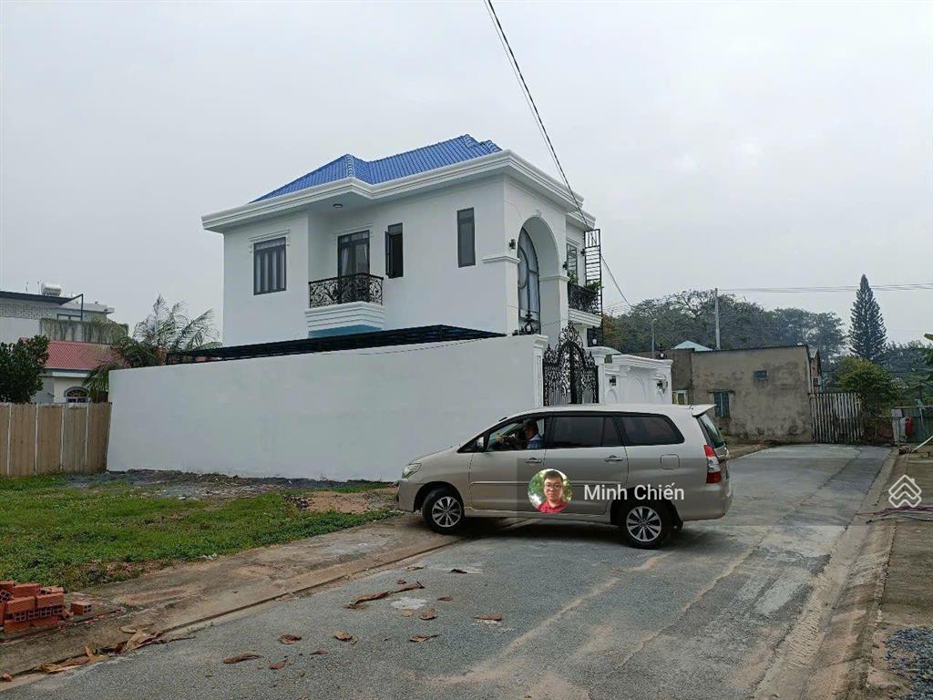 Nhà biệt thự 1 trệt 1 lầu 10x16m, hẻm nhựa 8m, gần dương công khi, ub xã tân hiệp cũ