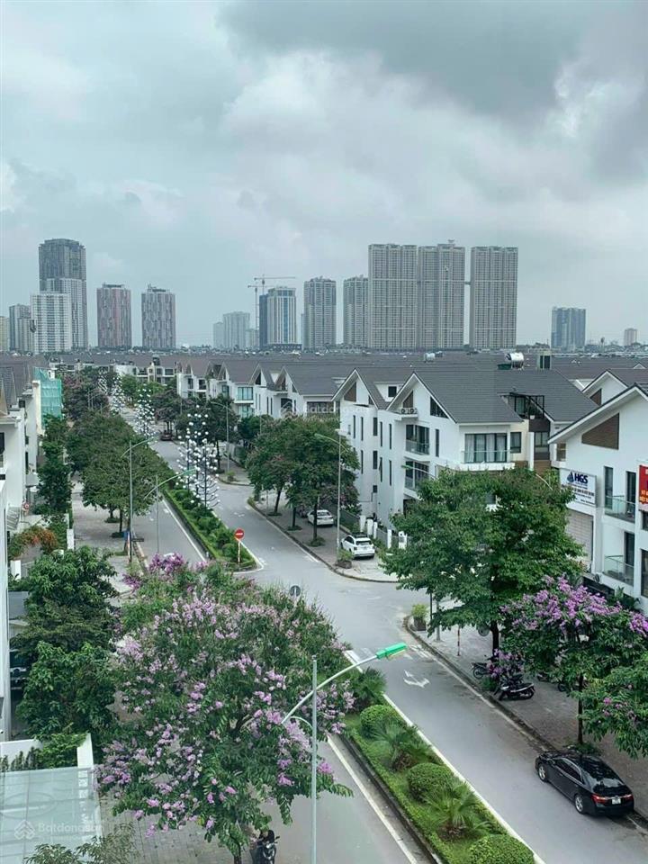 Bán lô đất dịch vụ khu 16 17 18 dương nội, mặt tiền 4m, đường 17.5m, view biệt thự