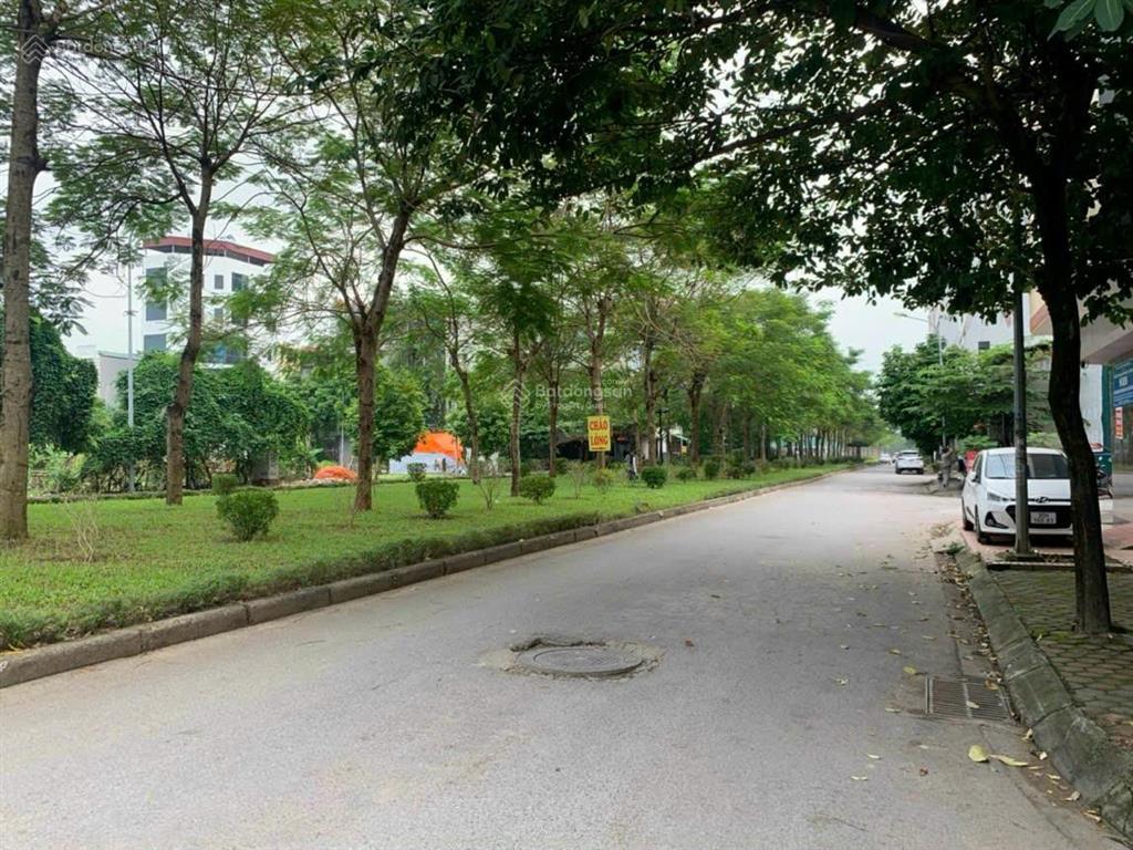 Chính chủ bán lô đất khu dịch vụ 20ab, dương nội. dt 50m2, mặt tiền 4m