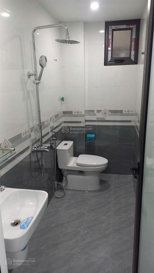 Bán gấp nhà ngõ 168 kim giang 5 tầng thang máy, oto tránh dt52m  mt4.5m giá 14.5 tỷ.  0912 002 ***