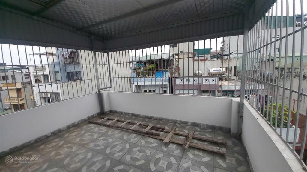 Bán gấp nhà ngõ 168 kim giang 5 tầng thang máy, oto tránh dt52m  mt4.5m giá 14.5 tỷ.  0912 002 ***