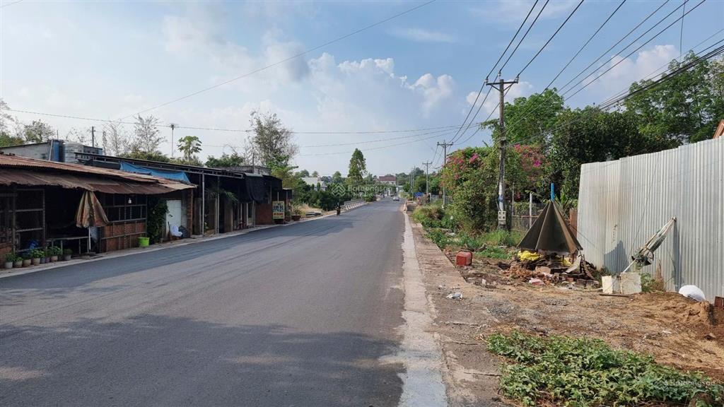 Đất thổ cư 260 m² , đường bê tông, gần ngã tư dầu giây, hướng về sân bay long thành. giá 750 triệu
