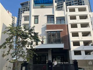Bán nhà sg mystery quận 2 dt 7x18m. hầm, trệt 3 lầu, giá 35tỷ.  quân 0901 380 ***