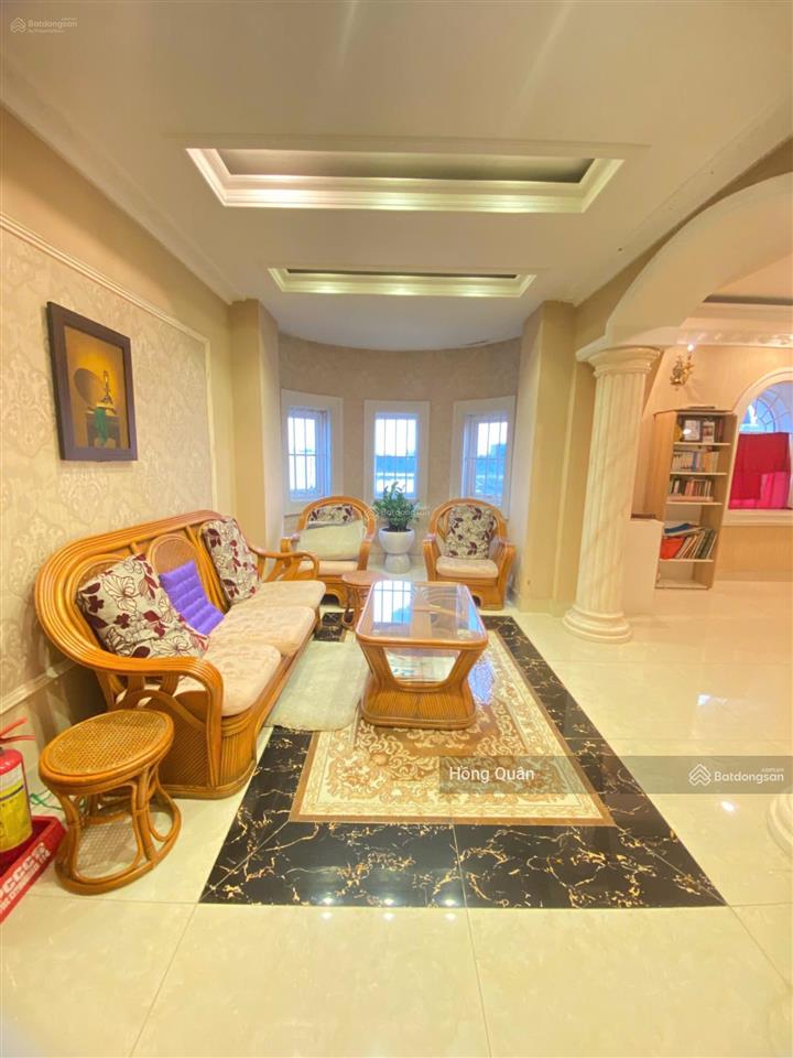 Cho thuê biệt thự thạnh mỹ lợi view sông sg. dt 15x20m hầm trệt  3 lầu  7 phòng.  0901 380 ***