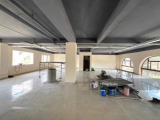Cho thuê toà nhà dt 16x18m. hầm 7 tầng sàn trống.  quân 0901 380 ***