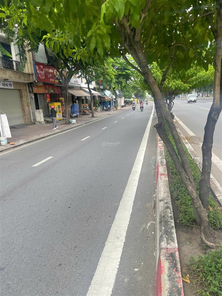Bán nhà mặt tiền phạm văn đồng, p3, gv, dt 4x4m, 3 lầu, giá 5.3 tỷ tl.  0903 080 ***