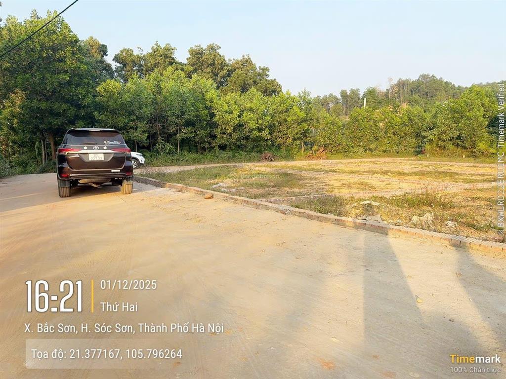 Cần bán gấp lô đất full thổ cư 100m2 tại sóc sơn 900triệu. ô tô vào đất đường rộng 8m. nở hậu