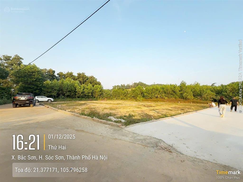 Cần tiền trả nợ bán lô đất 100m2 full thổ cư chỉ 900triêu đẹp vuông vắn nở hậu đường to ô tô tránh