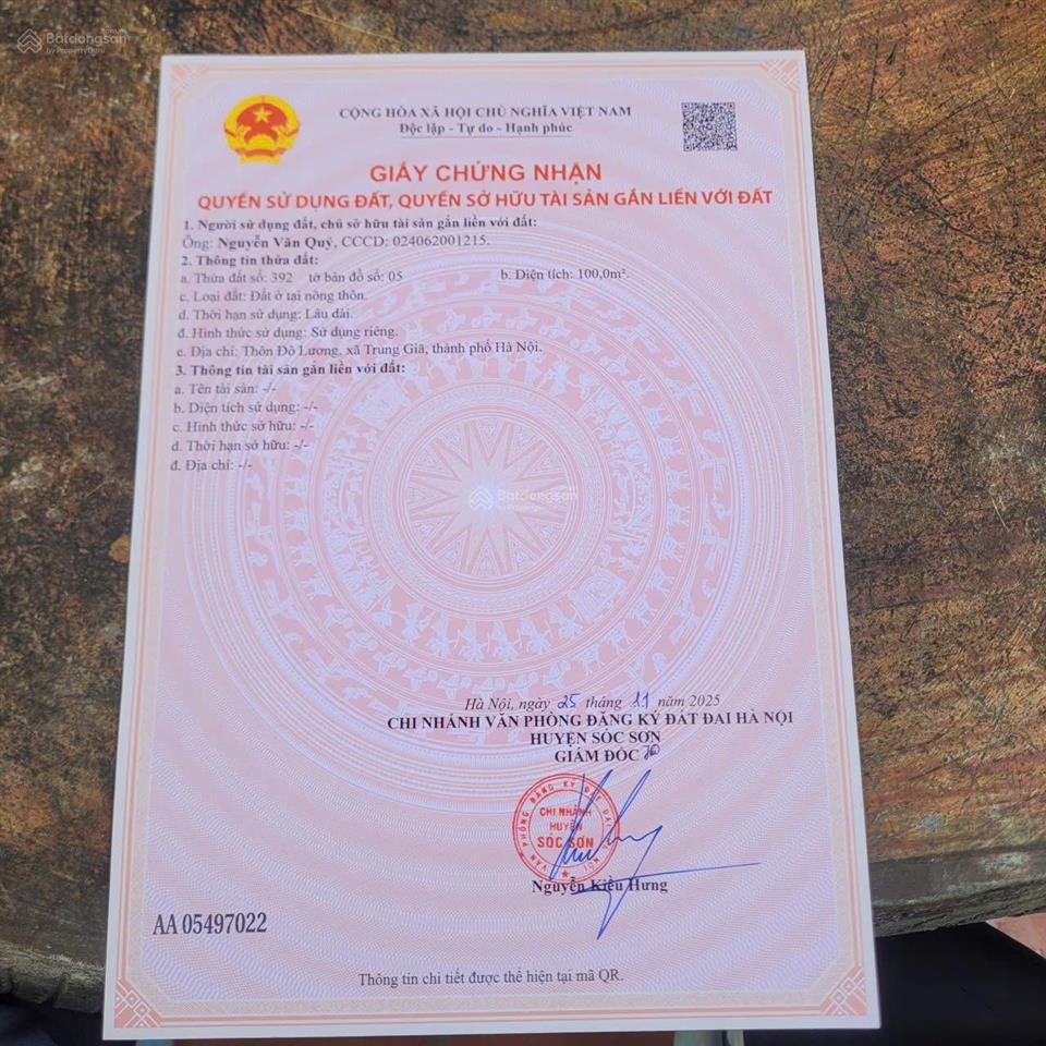 Cần tiền trả nợ bán lô đất 100m2 full thổ cư chỉ 900triêu đẹp vuông vắn nở hậu đường to ô tô tránh
