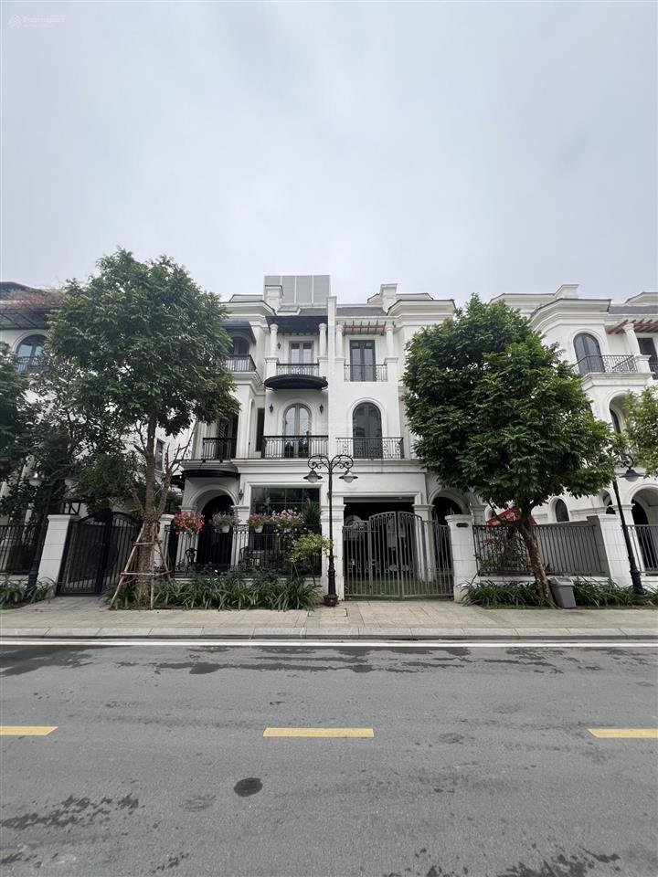 Chính chủ cần bán biệt thự song lập view vườn hoa đảo ngọc trai