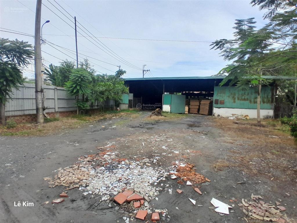 Chuyển nhượng lô đất siêu đẹp 3 mặt tiền 6400m2 thích hợp phân lô hoặc làm xưởng gần cầu rạch tra