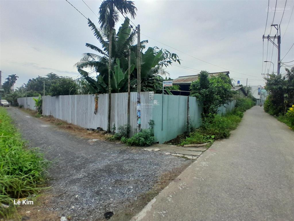 Chuyển nhượng lô đất siêu đẹp 3 mặt tiền 6400m2 thích hợp phân lô hoặc làm xưởng gần cầu rạch tra