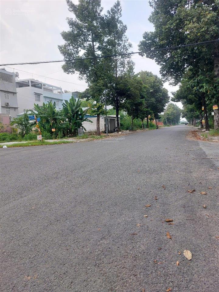 Bán gấp lô đất biệt thự kdc số 1. phường thạnh mỹ lợi. quận 2. dt 10 x17.5m(175m2) giá 120 tr/m2.