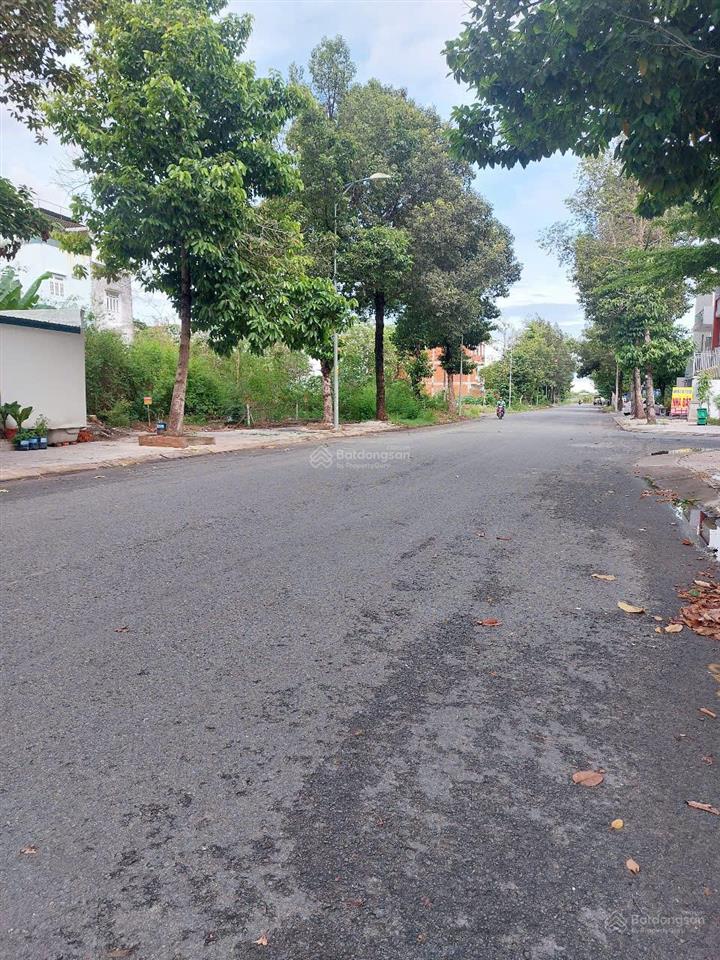 Bán đất dự án phú nhuận1.2. phường thạnh mỹ lợi . quận 2 dt 7x18.5m(129.5m2) giá 140 tr/m2.