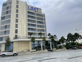 Kẹt tiền bán gấp lô đất sổ đỏ tại cát lái q2. sát trường đại học umt. dt 7x20m(140m2) giá 65tr/m2.