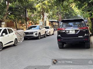 Võ văn dũng  đống đa ô tô tải vào nhà lấy hàng