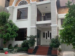 Bán biệt thự 1 hầm + 3 tầng góc 2 mặt tiền kế bên siêu thị parc mall, p4, q8 (12x20m) giá 36,8 tỷ