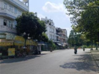 Bán nhà mặt tiền chợ lớn quận 6 (10m x 46m, công nhận đủ 443m2), giá 65 tỷ