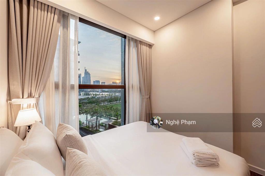 Cần bán căn hộ cao cấp 3pn metropole thủ thiêm, view sông, nội thất mới, sang trọng.  0932 106 ***