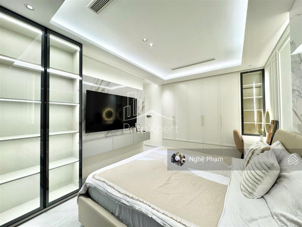 Đang trống sẵn căn 2pn vinhomes ba son. nội thất đẹp sang trọng. view thoáng mát.  0932 106 ***