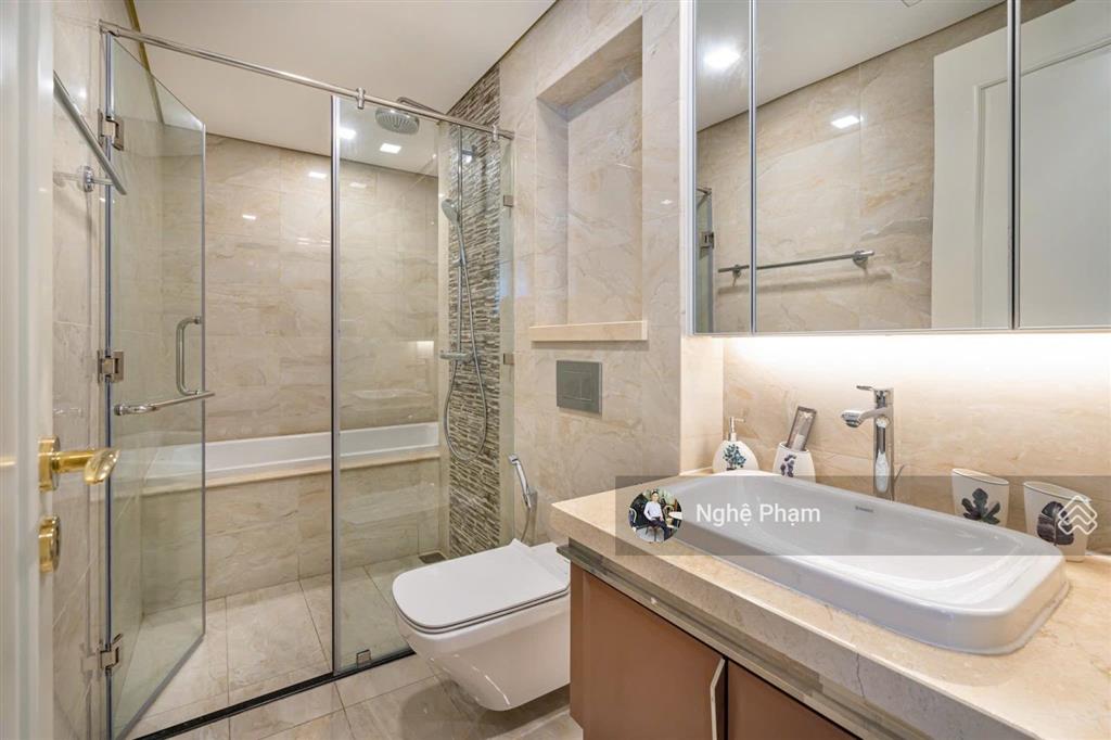 Cần cho thuê căn hộ 3 phòng ngủ vòng cung vinhomes golden river ba son view sông, bitexco, nhà đẹp