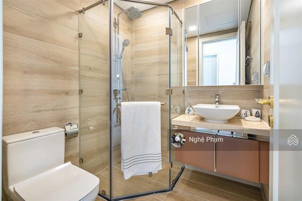 Cần cho thuê căn hộ 3 phòng ngủ vòng cung vinhomes golden river ba son view sông, bitexco, nhà đẹp