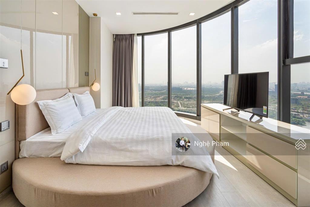 Cần cho thuê căn hộ 3 phòng ngủ vòng cung vinhomes golden river ba son view sông, bitexco, nhà đẹp