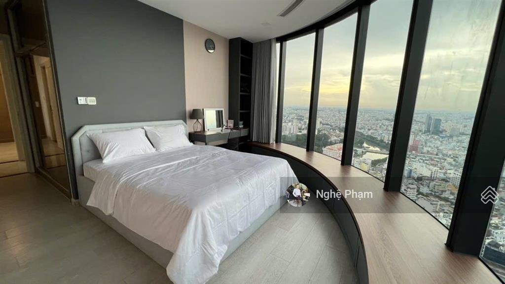 Bán căn hộ 3 phòng ngủ vòng cung vinhomes golden river view landmark 81. hướng nắng sáng, tầng đẹp