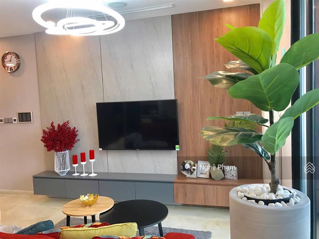 Bán căn hộ 3 phòng ngủ vòng cung vinhomes golden river view landmark 81. hướng nắng sáng, tầng đẹp