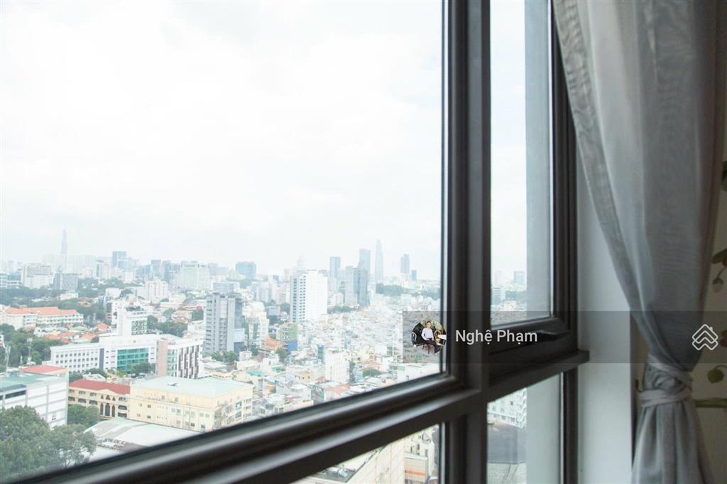 Cần bán gấp căn hộ 3pn+1 đa năng hà đô centrosa q10. hướng đông nam. tầng đẹp. có sổ hồng