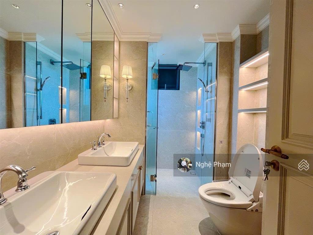Cần cho thuê căn hộ 2pn tilia  empire city căn góc tầng cao view sông, view pháo hoa. nội thất đẹp