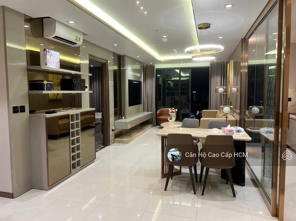 Bán căn hộ 2pn + 1 hà đô centrosa q10. nội thất hiện đại, view thành phố, tầng đẹp.  0932 106 ***
