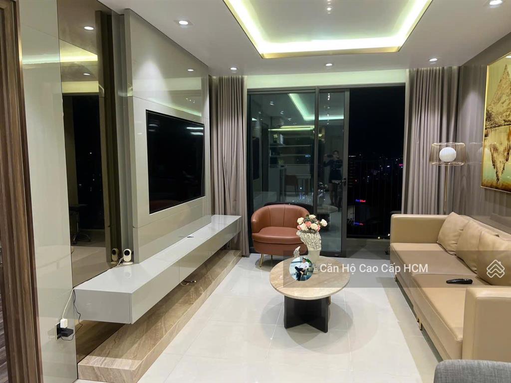 Bán căn hộ 2pn + 1 hà đô centrosa q10. nội thất hiện đại, view thành phố, tầng đẹp.  0932 106 ***