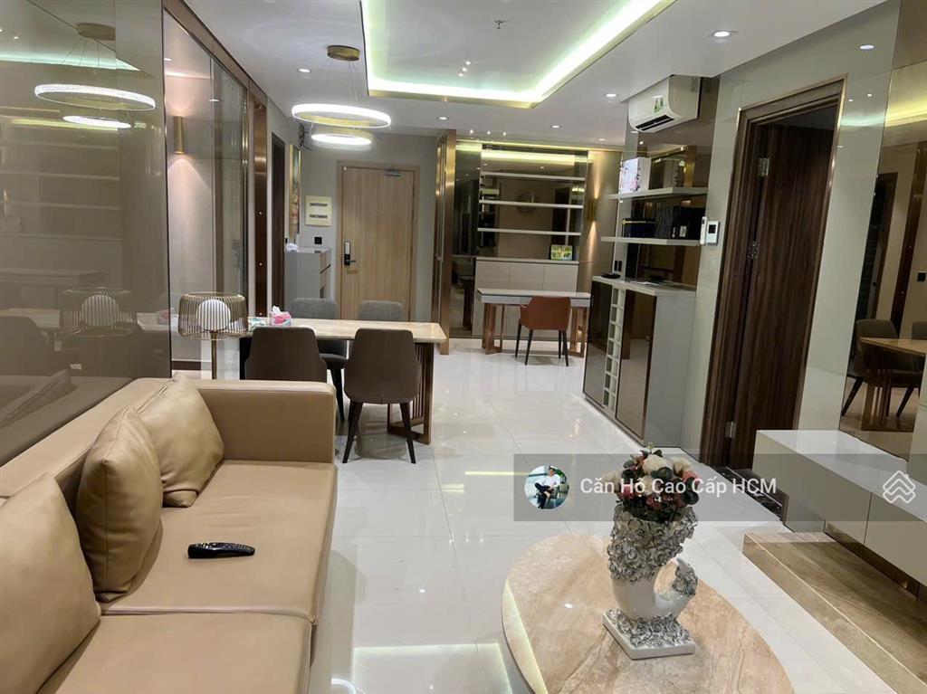 Bán căn hộ 2pn + 1 hà đô centrosa q10. nội thất hiện đại, view thành phố, tầng đẹp.  0932 106 ***