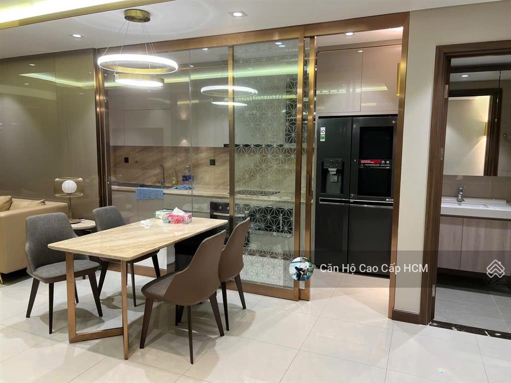 Bán căn hộ 2pn + 1 hà đô centrosa q10. nội thất hiện đại, view thành phố, tầng đẹp.  0932 106 ***