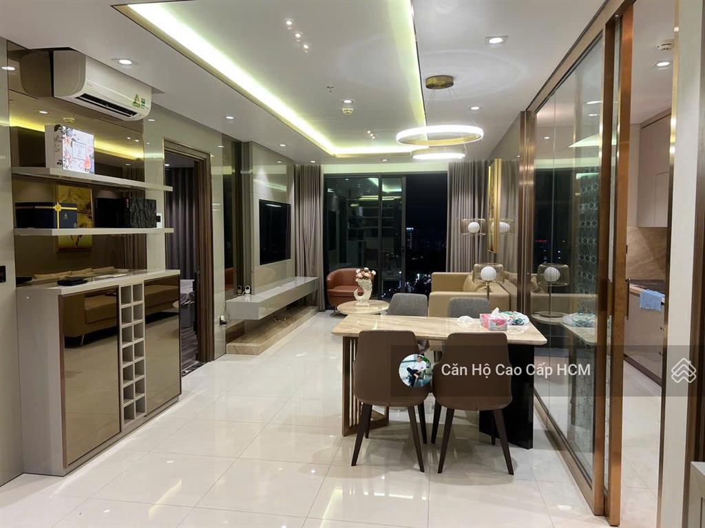Bán căn hộ 2pn + 1 hà đô centrosa q10. nội thất hiện đại, view thành phố, tầng đẹp.  0932 106 ***