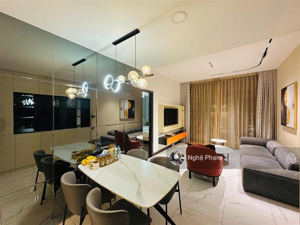 Cần bán căn hộ 1pn empire city. tầng cao, sẵn nội thất hiện đại, sang trọng, view sông bitexco
