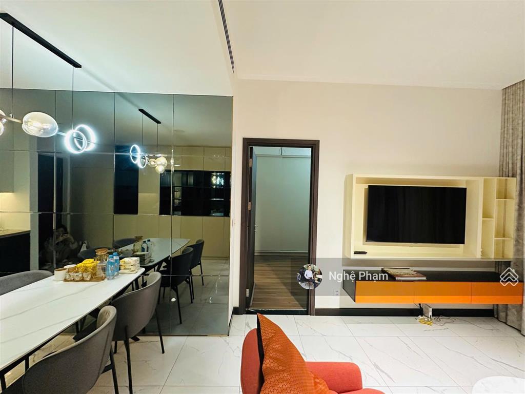 Cần bán căn hộ 1pn empire city. tầng cao, sẵn nội thất hiện đại, sang trọng, view sông bitexco