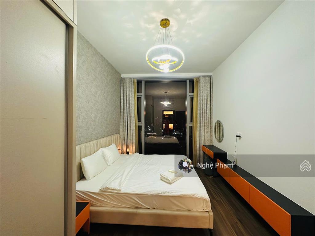 Cần bán căn hộ 1pn empire city. tầng cao, sẵn nội thất hiện đại, sang trọng, view sông bitexco