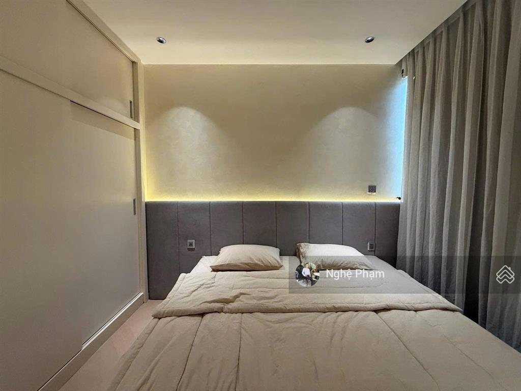 Cần cho thuê căn hộ 3pn vinhomes golden river ba son. view trực diện sông, nội thất cao cấp.