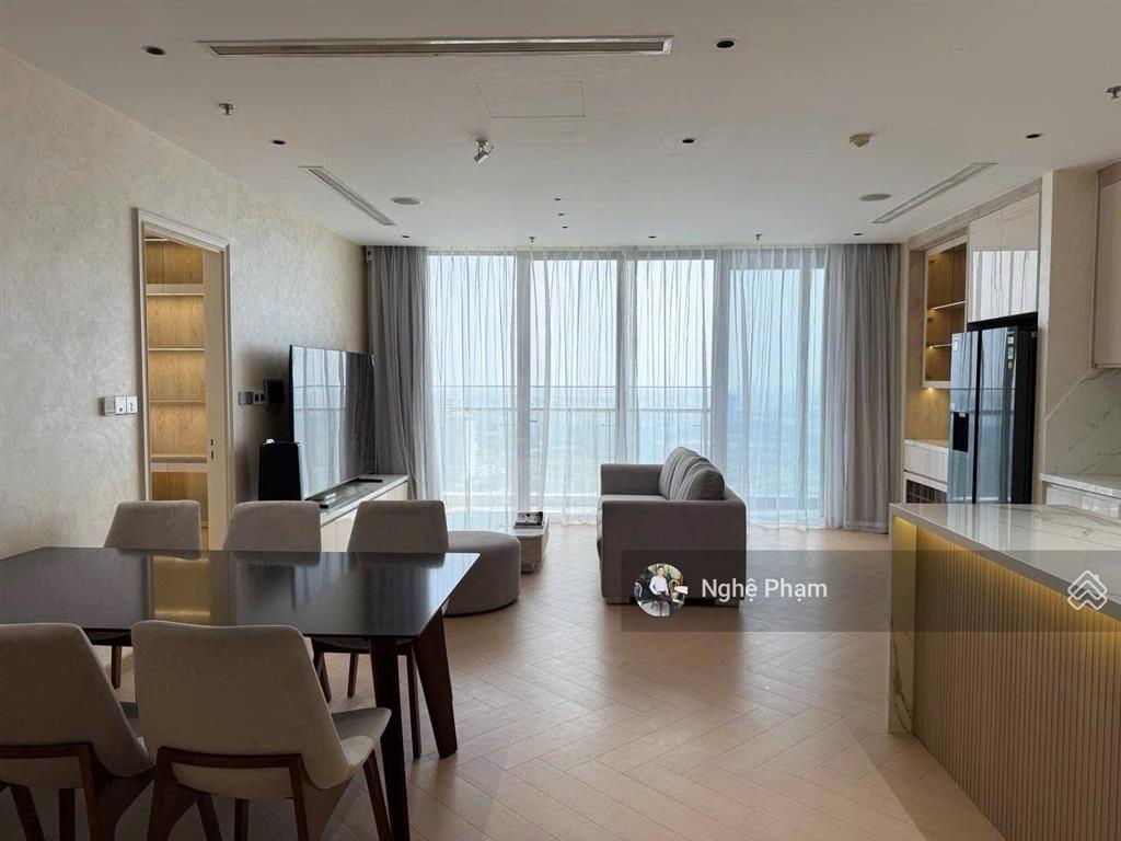 Cần cho thuê căn hộ 3pn vinhomes golden river ba son. view trực diện sông, nội thất cao cấp.