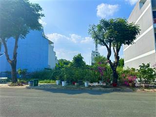 Bán đất trục chính view công viên kdc hưng phú , phường phước long b, q9. dt 120m2 . giá 9.6 tỷ