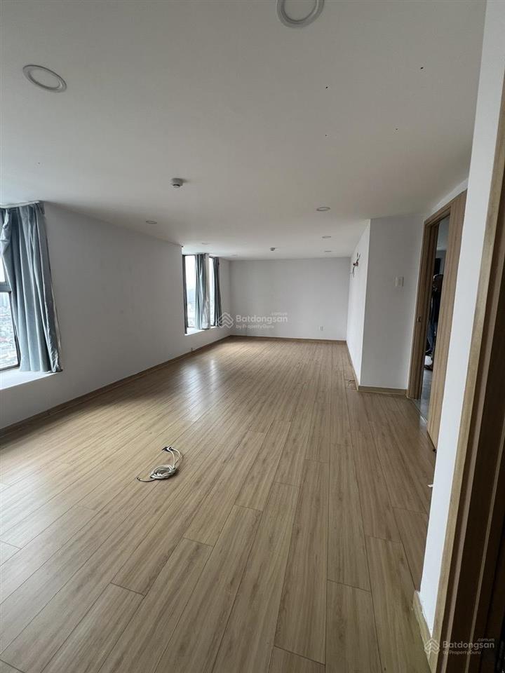 Bán lỗ la astoria 140m2 3 phòng ngủ, 3wc tầng trung, view pháo hoa, nhà sạch đẹp,  0938 264 ***