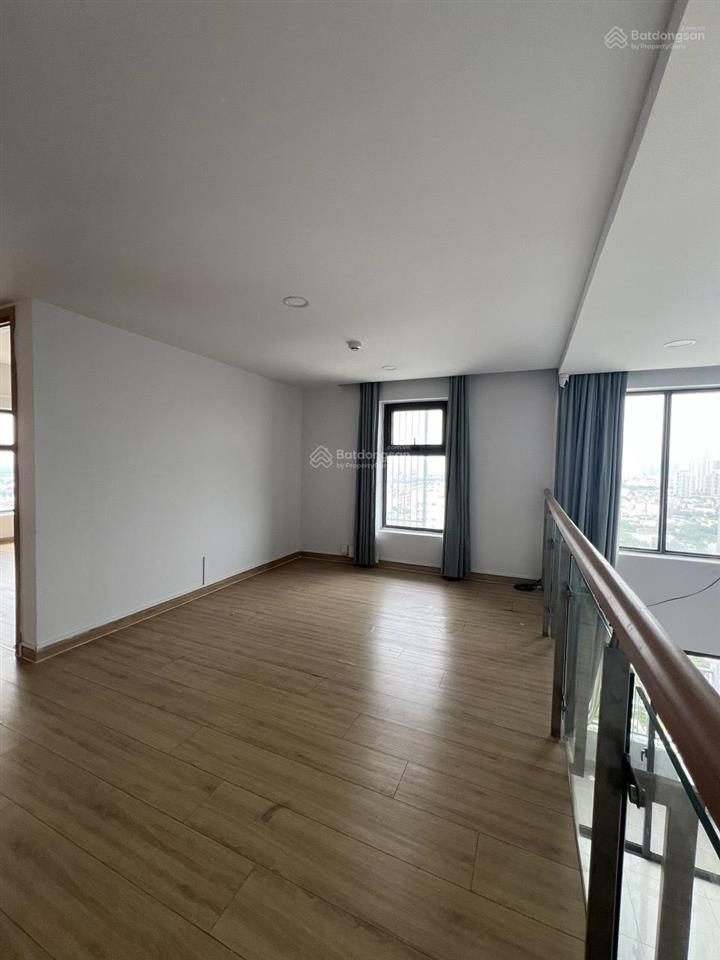 Bán lỗ la astoria 140m2 3 phòng ngủ, 3wc tầng trung, view pháo hoa, nhà sạch đẹp,  0938 264 ***